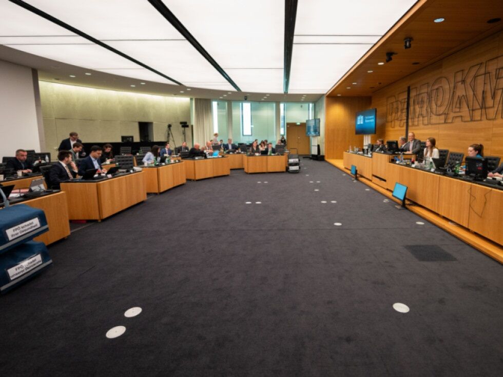 Preiskovalna komisija o Pilnacku v Avstriji začela delo