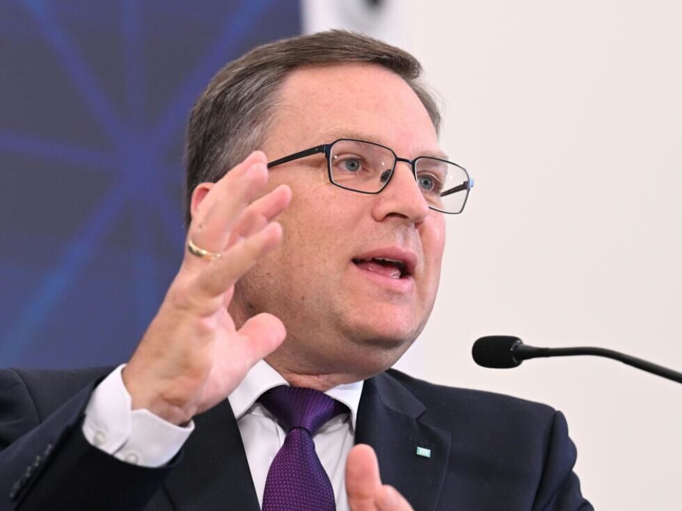 Proces proti poslancu Augustu Wögingerju se bo začel oktobra v Linzu