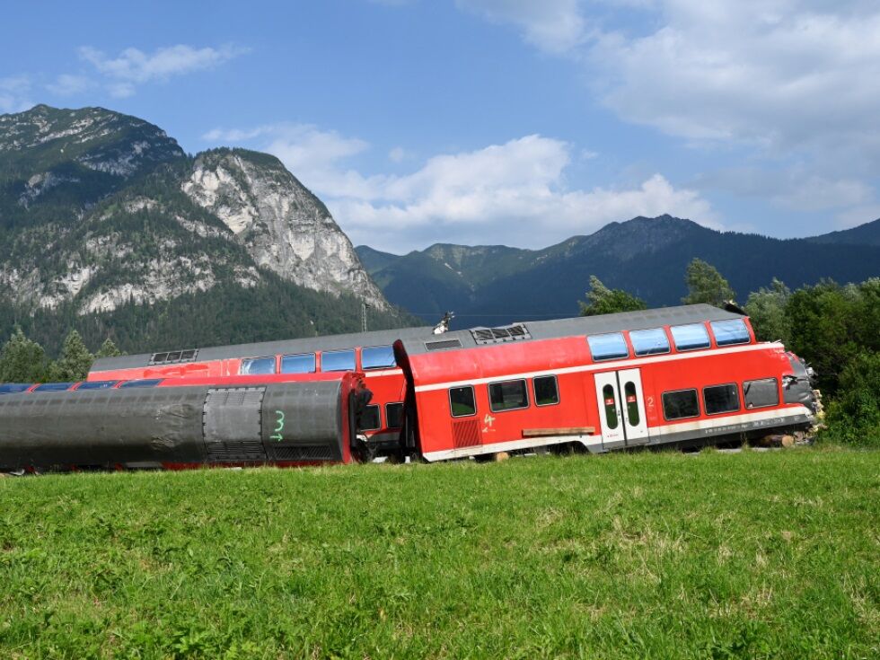 Prozess um Zugsunglück in Bayern mit fünf Toten gestartet