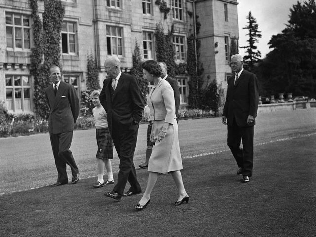 1959: Die Queen mit Präsident Eisenhower.  