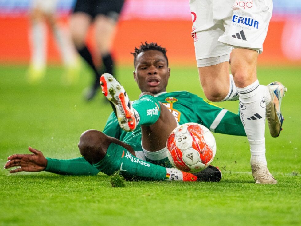 Mamadou Sangare blizu odhoda iz Rapida, oproščen za pogovore o prestopu