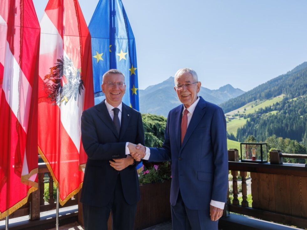 Rinkevics ne pričakuje kmalu srečanja Zelenskega in Putina