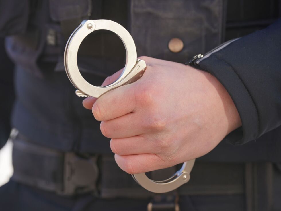 V Kolumbiji aretirali osumljence za trgovino z ljudmi, v središču preiskave skupina iz Avstrije