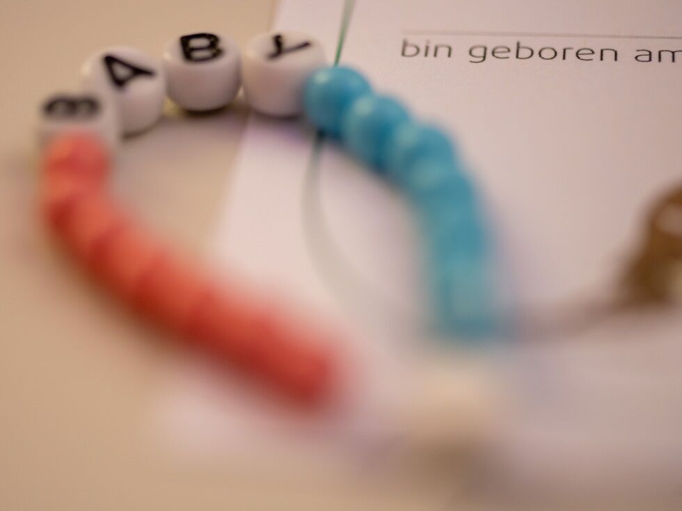 Zaprtje porodnišnice v Bludenzu leta 2026 povzroča razburjenje v Vorarlbergu