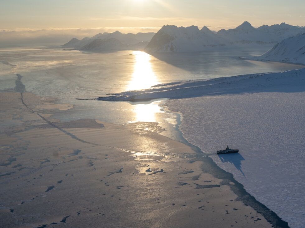Schmelze von gigantischen Eismassen in Spitzbergen