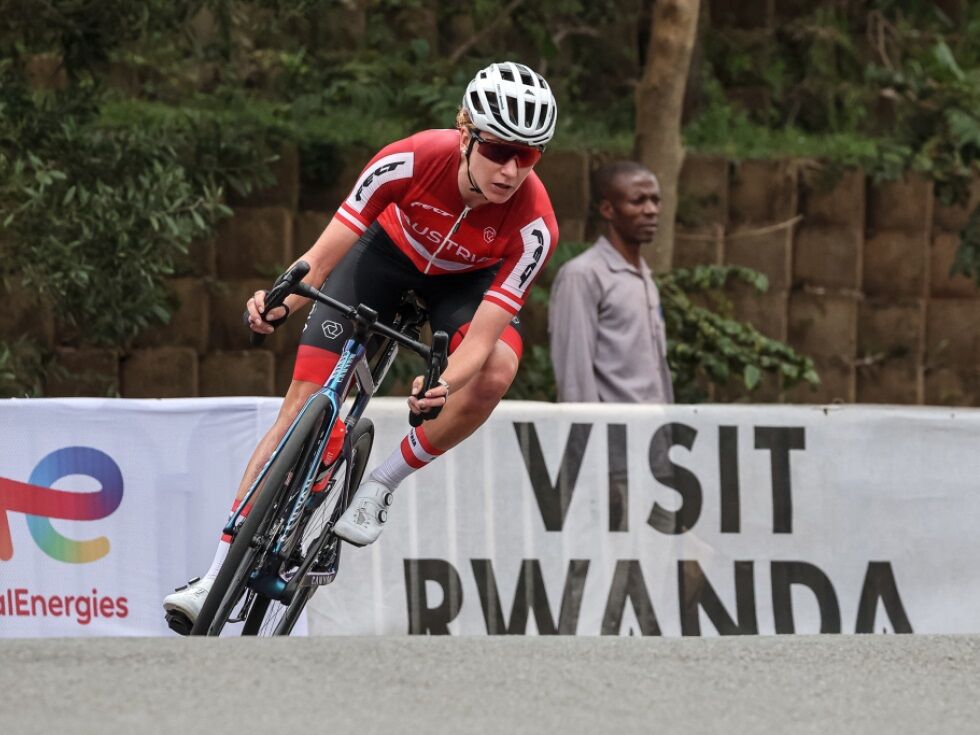 Schrempf zeigt mit WM-Solofahrt auf, Gold an Kanadierin
