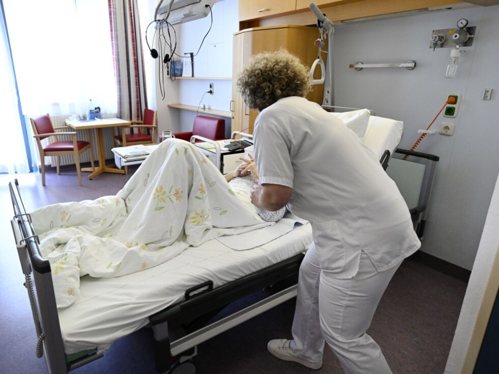 Avstrijska vlada bo priznala poklic nege kot težko delo s pričetkom januarja 2026