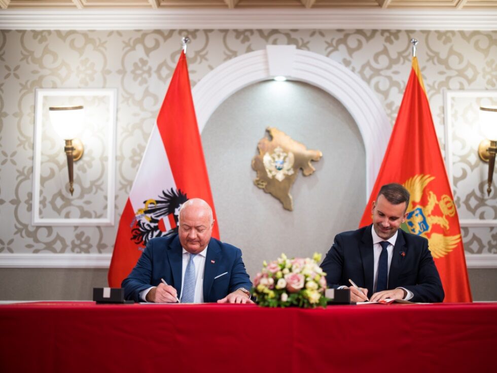 Avstrijski kancler Stocker obljubil Črni gori pomoč pri vstopu v EU in pri gašenju požarov