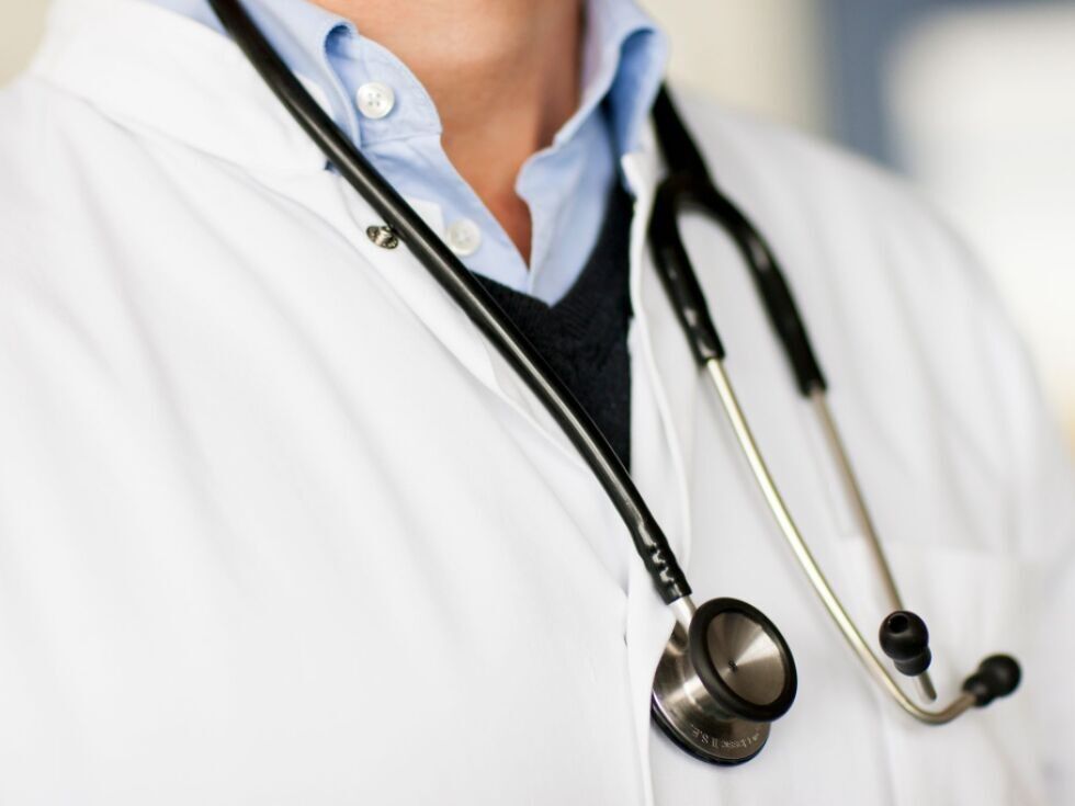 Studie: Weniger Vertrauen in Ärzte, die KI verwenden