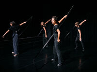 Performance „Rauschen“ feiert im Toihaus Premiere: Wenn die Goaßln Trauer tragen