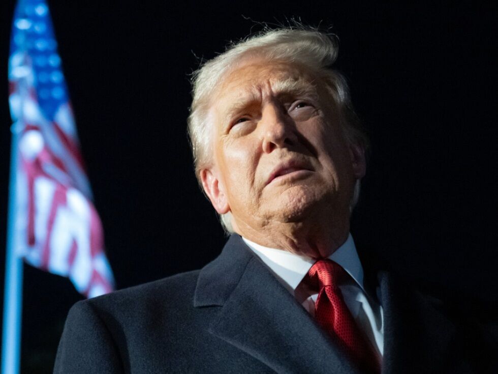 Trump bricht zu Asien-Reise auf