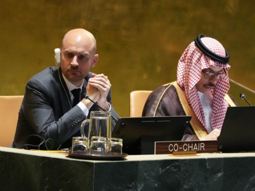 ZDA kritizirale in skupaj z Izraelom bojkotirale konferenco ZN o rešitvi dveh držav