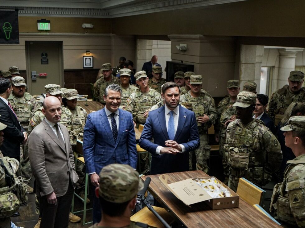 Vance und Hegseth bei Nationalgarde: Buhrufe in Washington