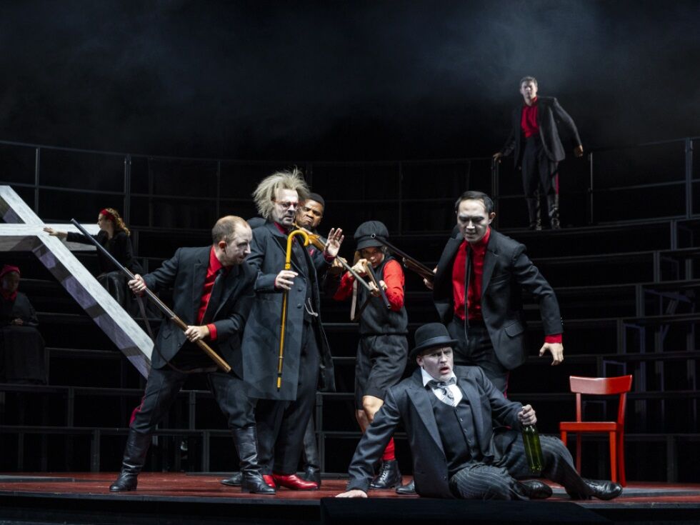 V Innsbrucku premierna uprizoritev Janáčkove opere »Izleti gospoda Broučka« požela zadržan aplavz