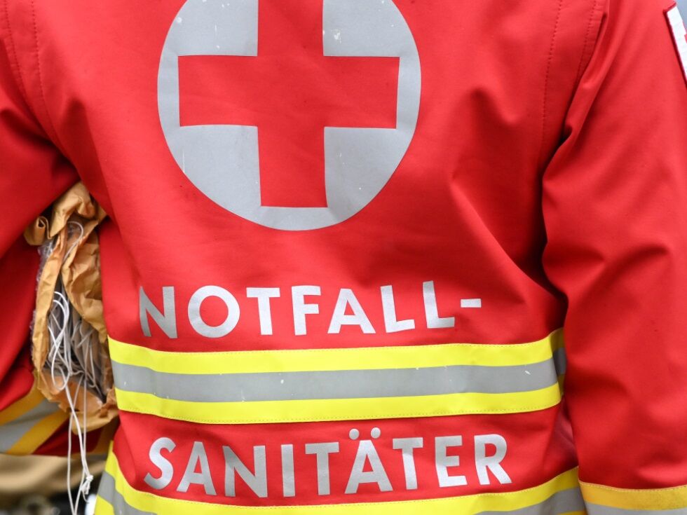 V Hopfgartnu v Tirolski se je v trčenju avtomobila in avtobusa poškodovalo več ljudi