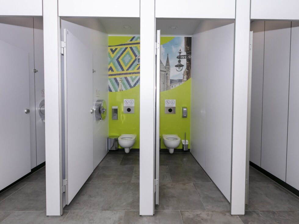 Volilni pravobranitelj v Avstriji kritizira plačljive sanitarije za ženske na Dunaju kot diskriminatorne