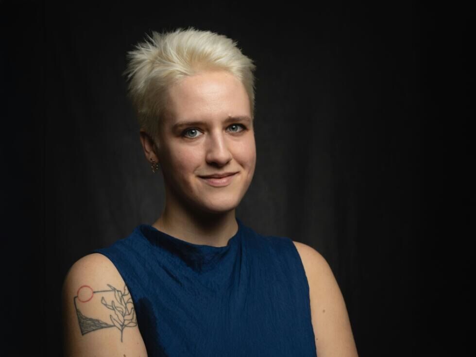 Anika Suck predstavila prvenec 'Kar pride zatem'