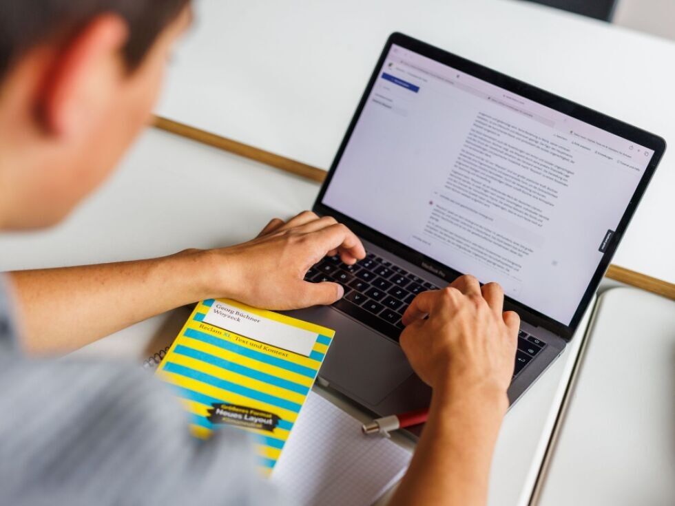 Wiederkehr will Jugendschutz bei Schülerlaptops nachschärfen