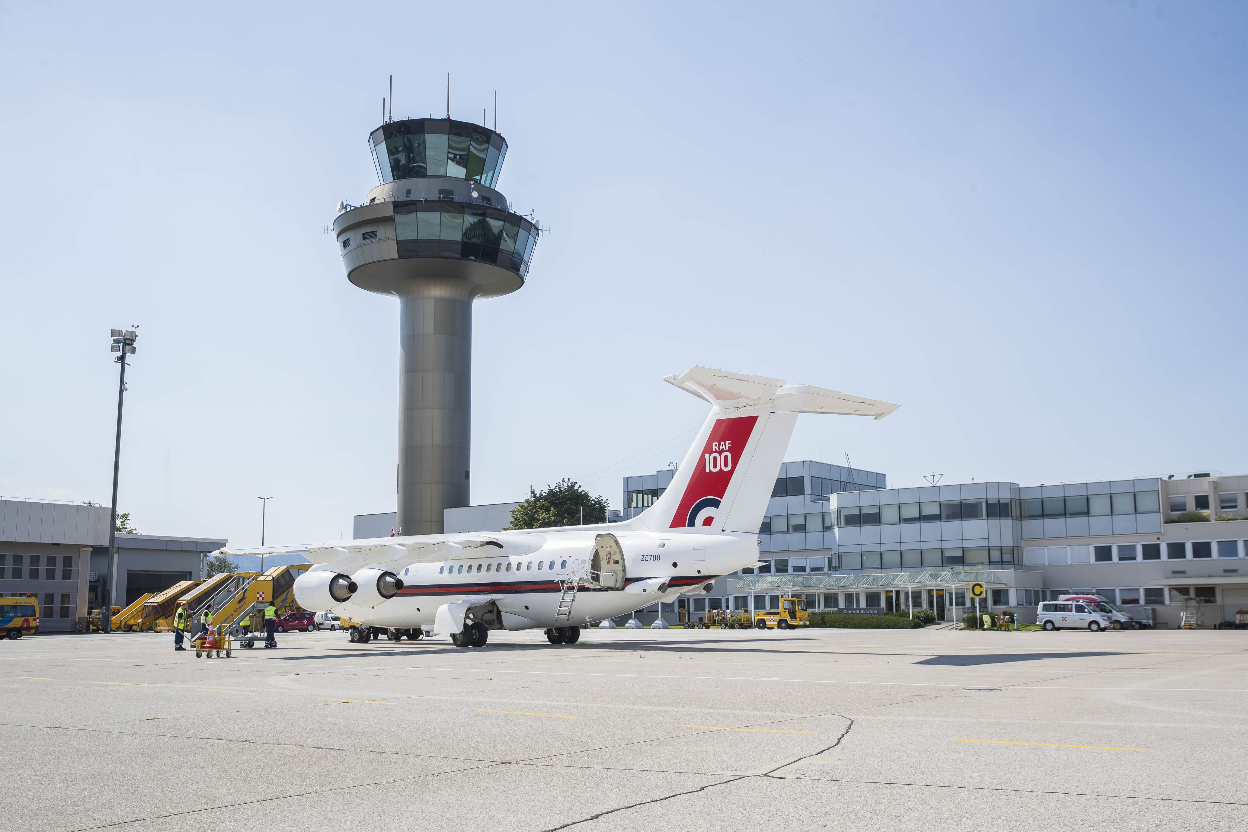 Airport salzburg ankunft