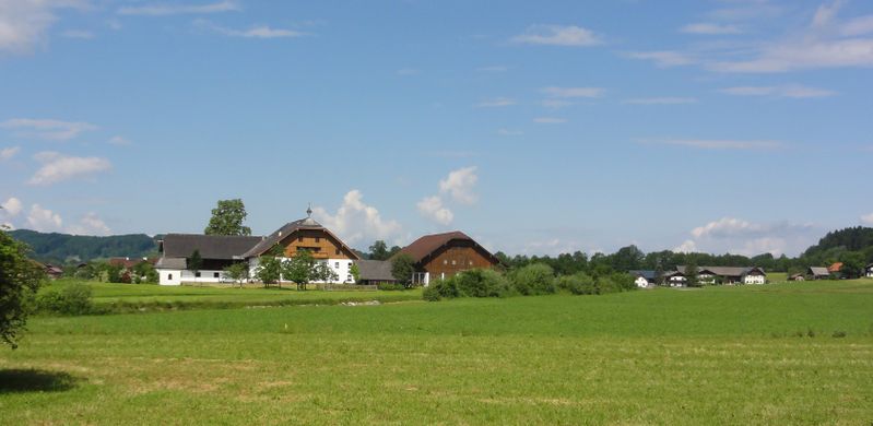 Datei:Herrnhubgut von Osten.jpg