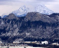 Kaltenhausen und darüber thronen die Barmsteine und der Watzmann.jpg