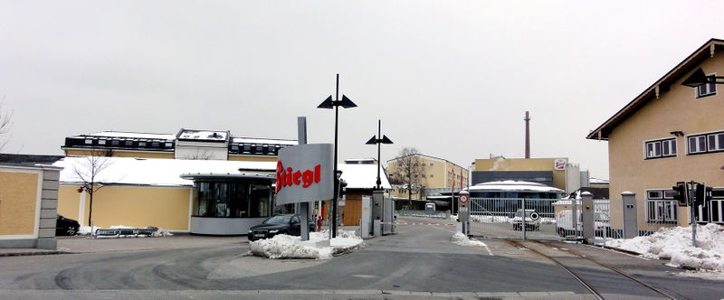 Datei:Stiegl-Werkseinfahrt bei der Kendlerstraße.jpg
