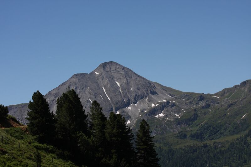 Datei:Weißeneck -obertauern 62515 2010-07-08.jpg
