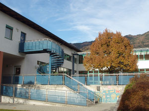 St. Johann Neue Volksschule02.jpg