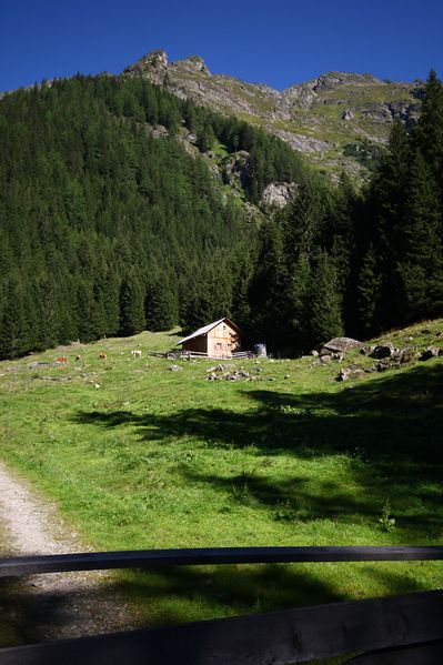 Datei:Hinteralmhütten lessachtal 33937 2016-08-25.jpg