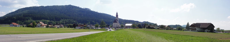 Datei:Irrsdorfpano von Osten 23.5.2011.JPG