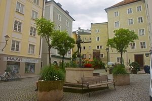 Papagenoplatz Salzburg.jpg