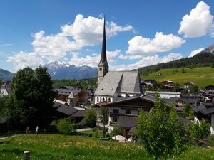 Pfarrkirche Maria Alm 20240512 1 (5).jpg