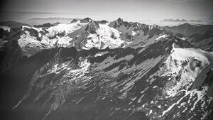 Reichenspitzgruppe von Südwesten 1933 02.jpg