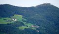 Aussichtsturm auf der Kulmspitze, li. die Ortschaft Stabau, Aufn. 27.9.2019.jpg