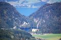 Krotensee, Schloss Hüttenstein, dahinter der Mondsee.JPG