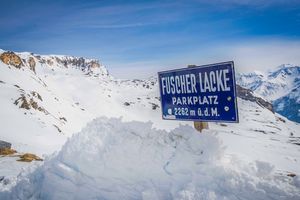 Großglockner Hochalpenstraße Schneeräumung 2019 05.jpg