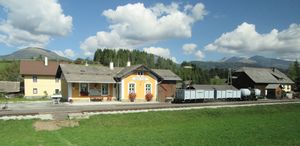 Taurachbahn-Station Maria Pfarr.jpg