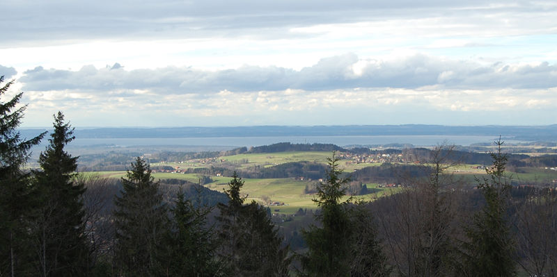 Datei:Chiemseeblick von Maria Eck.jpg