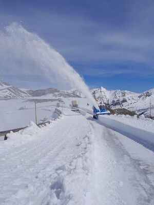 Großglockner Hochalpenstraße Schneeräumung 2022 05.jpg
