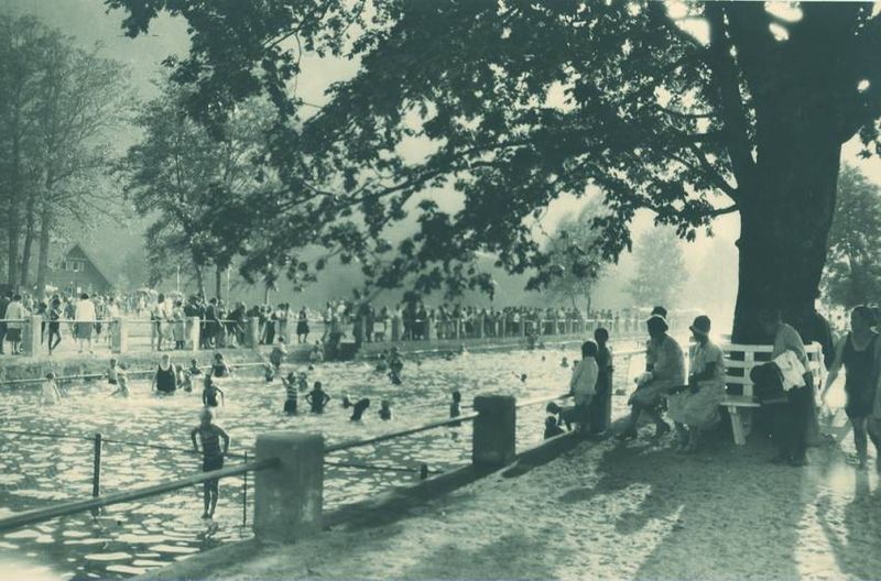 Datei:Hallein Strandbad Gamp.jpg