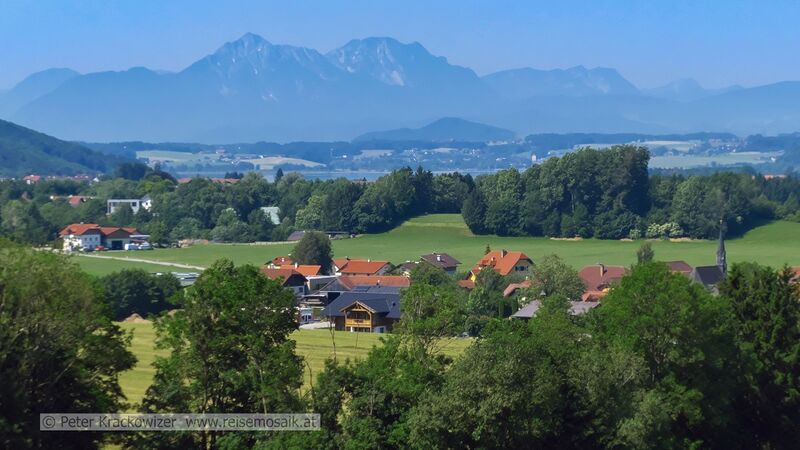 Datei:Pfongau Chiemgauer Alpen.jpg