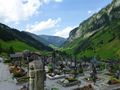 Friedhof in Hüttschlag mit Ausblick in Richtung Talschluss.jpg
