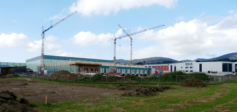 Datei:Windhager Erweiterungsbau 27.9.2014.jpg