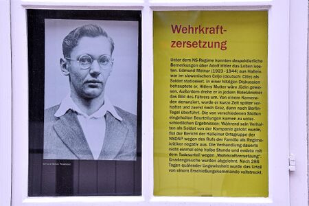 2025 09 27 Fensterpfad der Universitätsbibliothek Salzburg 02.jpg