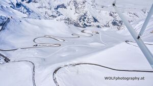 Großglockner Hochalpenstraße Schneeräumung 2016 Wintereinbruch 01.jpg