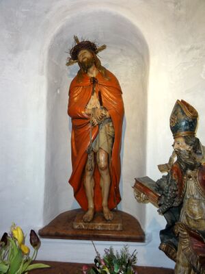 Jesus-Skulptur in der Weingartenkapelle.jpg