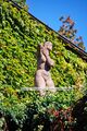2008 10 05 Arenbergstrasse Salzburg Aeusserer Stein Badende Frau.jpg