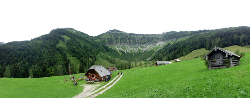 Datei:Gruberalmpanorama mit Gennerhorn und Regenspitz.JPG