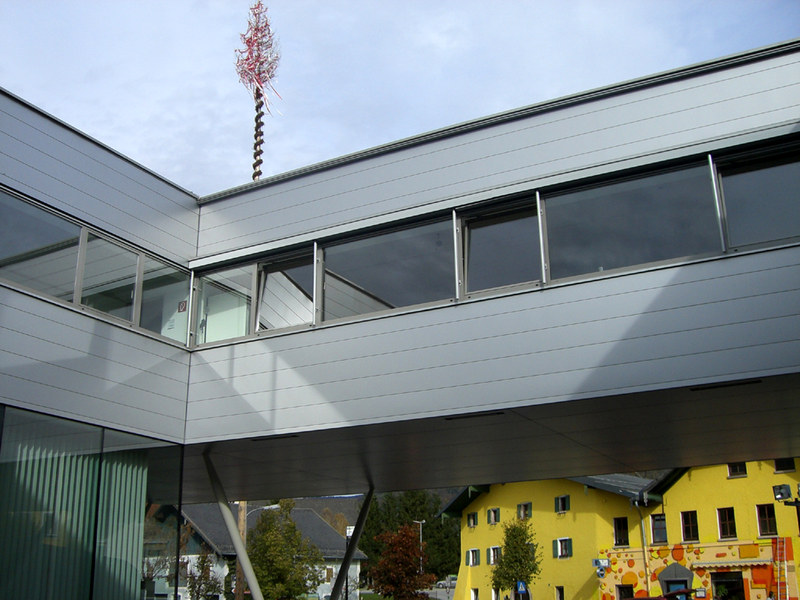 Datei:Oberalm-Gemeindezentrum (2008) - 2.png