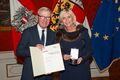 Petra Stranger Ehrenzeichen für Verdienste um den Salzburger Tourismus.jpg